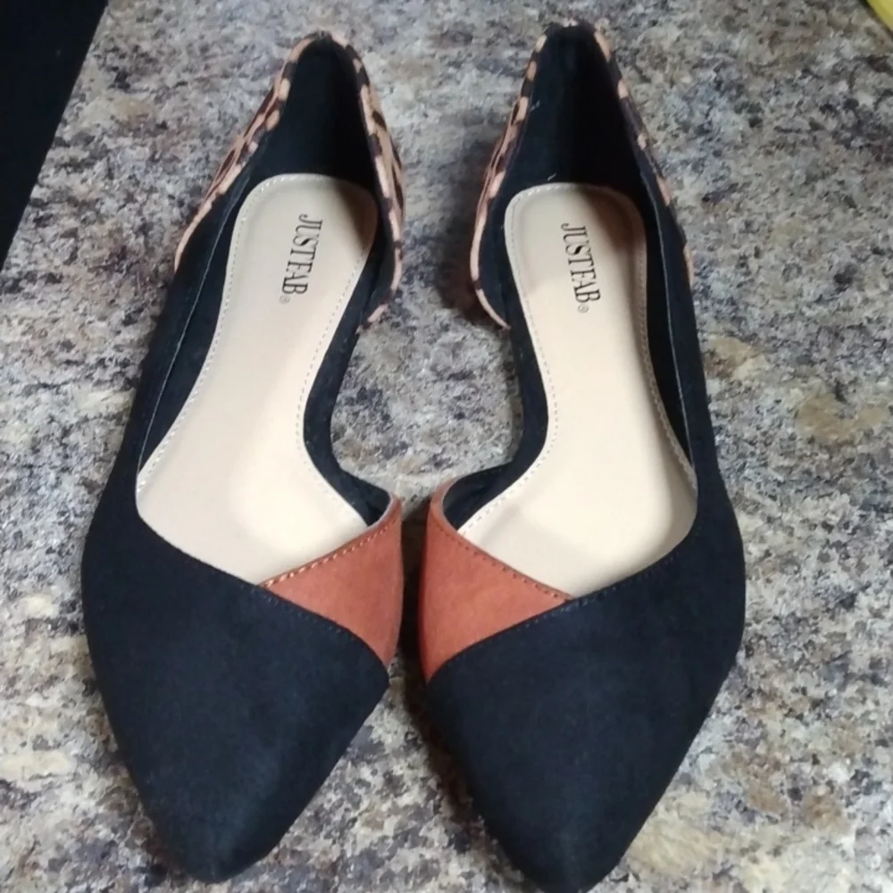 2 FOR $15 BUNDLE SALE! New flat shoes, animal print - Picture 3 of 5